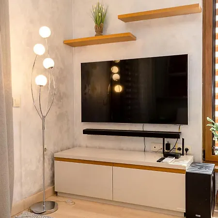 Apartament Spacious 2br - Park - Parking By Flat Manаger Warna
