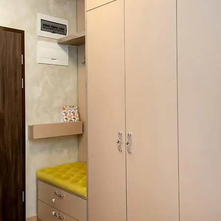 Апартаменти Spacious 2br - Park - Parking By Flat Manаger Варна